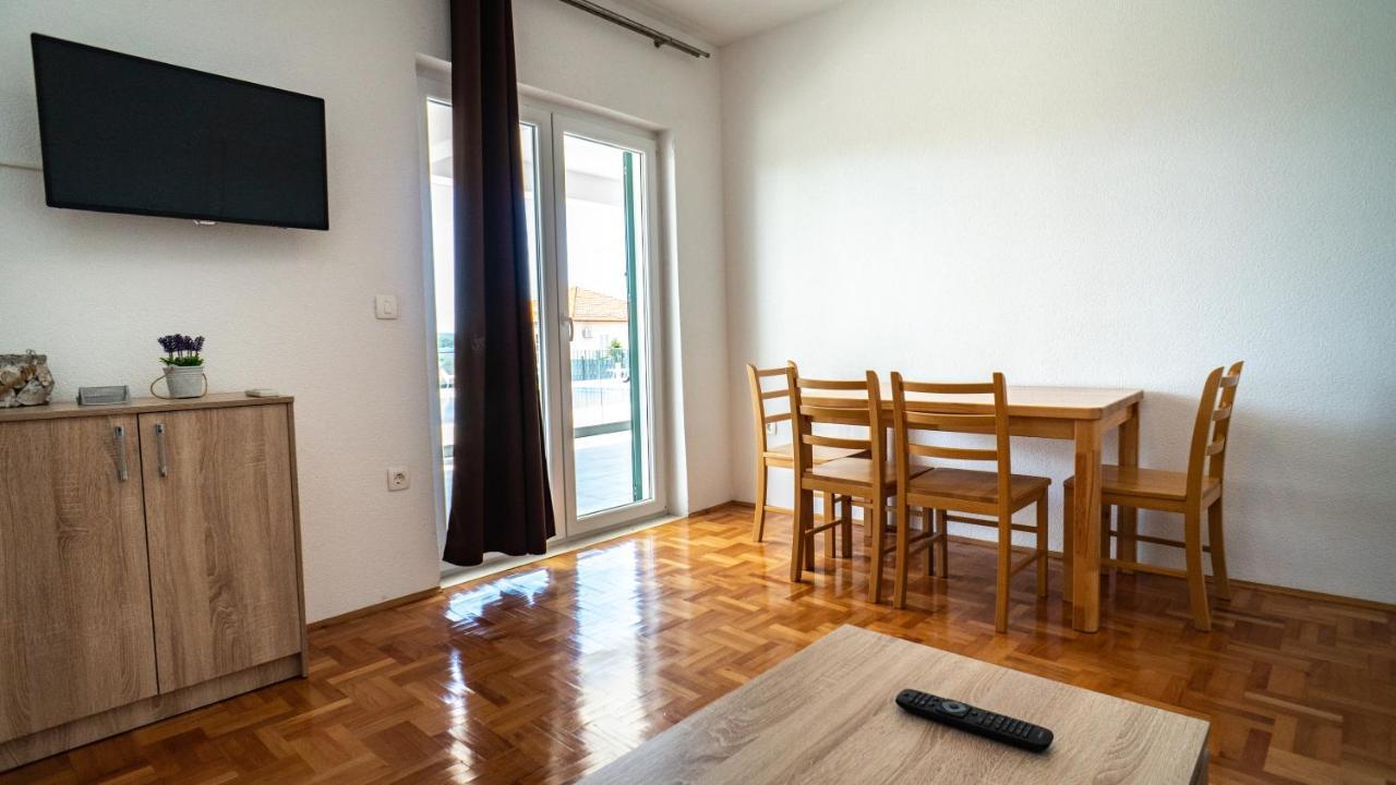 Calma Apartments トロギール エクステリア 写真